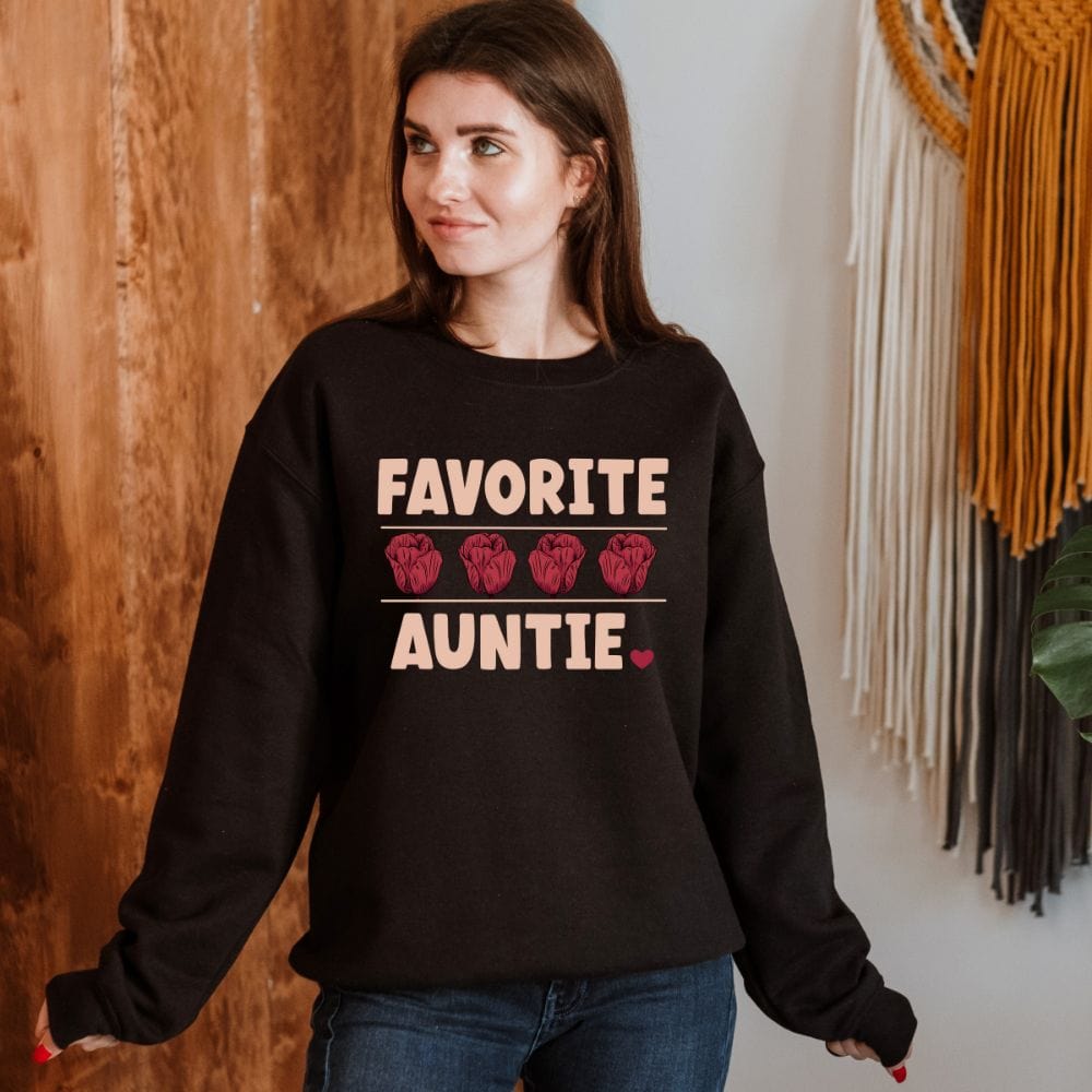 Show your love and gratitude on your auntie by giving her an uplifting gift. This best aunt ever sweatshirt is a thanksgiving gift from a nephew or niece for being the best aunt and having her as your mom sibling. A great sweatshirt for family reunion.