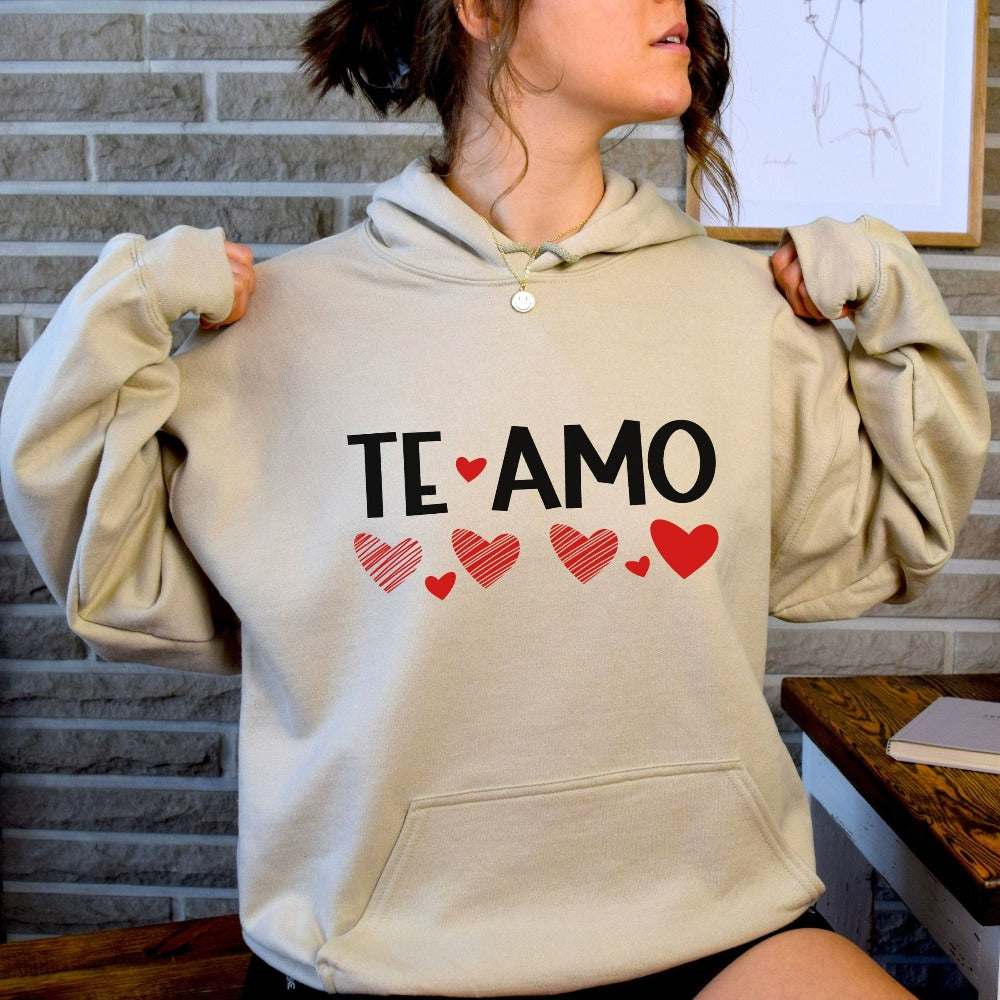 Spanish I Love You Sweatshirt, Valentine's Day Shirt, Mexican Shirt, Valentines Gift for Boyfriend Girlfriend, Te Amo Sweater