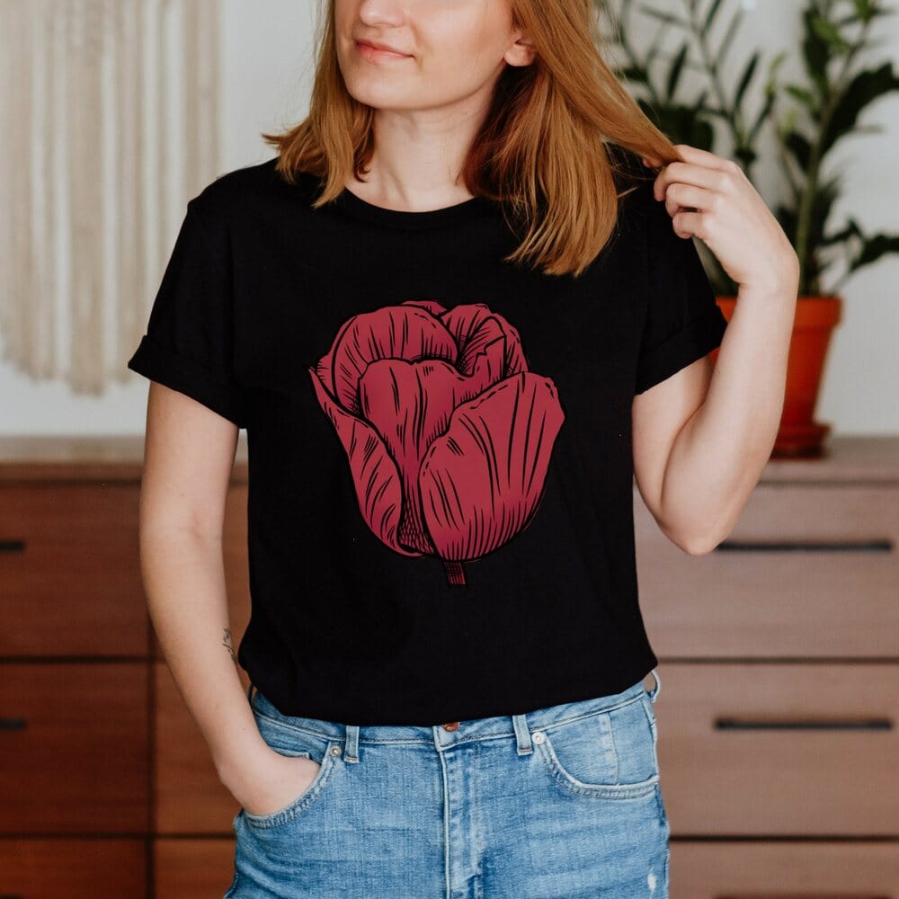 The perfect comfortable work shirt, virtual working t-shirt, and woman graphic shirt for every woman out there! This dusty rose tee is the perfect gift idea next gardening-planting session. Rose Vintage T-Shirt. Rose Gift. Pocket Top Floral Shirt