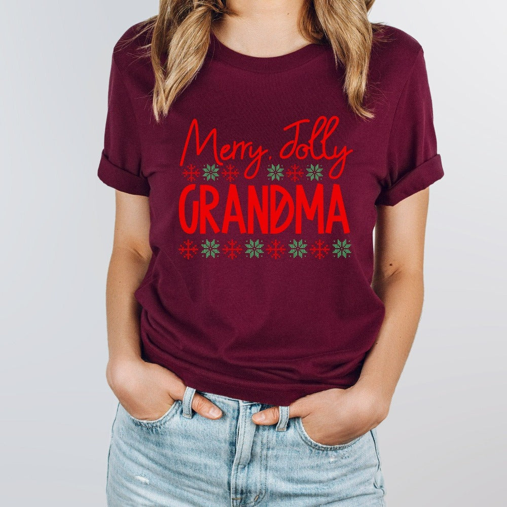 Christmas Shirt for Grandma, Grammy Grandmother Christmas party TShirt, Grandchildren Xmas Gift Ideas, Holiday T-Shirts, Family Reunion Xmas Outfit