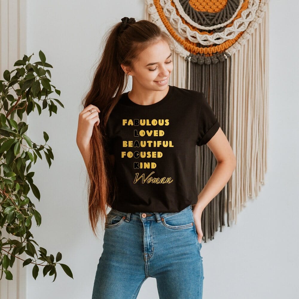 This Afro-American t-shirt is a perfect motivational gift for every strong black women. Perfect as a birthday gift idea for best friend, mom, girlfriend or loved ones to celebrate diversity and Afro roots. Flattering fit and available in plus size. Spring Summer Fall Outfit. Black History Month, Black lives matter.