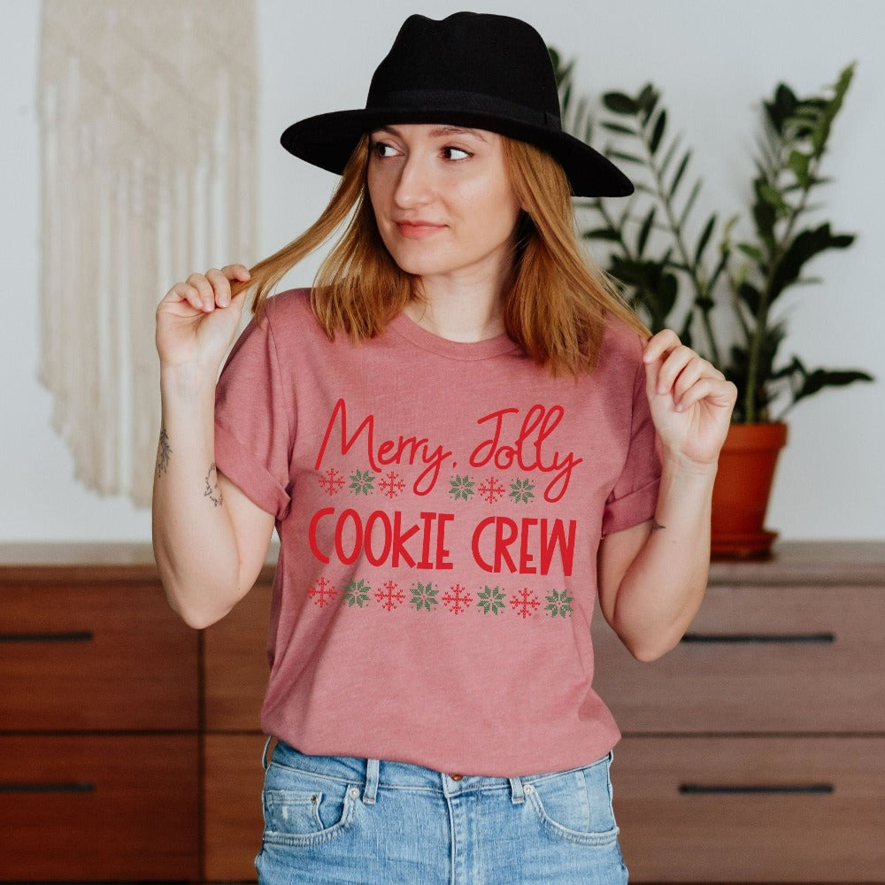 Family Christmas Holiday Shirt, Christmas Graphic Tees for Women, Winter Christmas T-Shirts, Christmas Shirt for Sister Aunt, Cookie Baking Crew