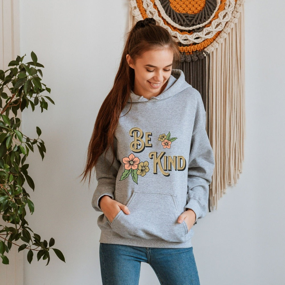 Positive motivational Be Kind sweatshirt. Perfect gift idea for friend, family or co-worker. Add inspiration with this floral boho birthday present. Also great for Christmas holidays and get together.