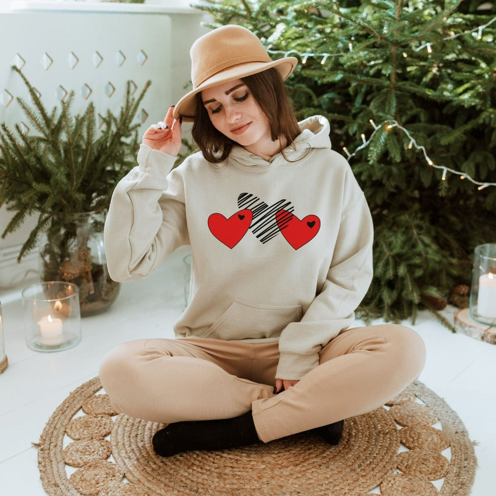 Love Heart Sweatshirt Gift for Valentine's Day, Scribble Heart Hoodie, Woman Cute Valentines Sweater, Unisex Crewneck Top