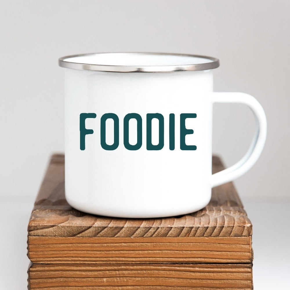 This minimalist foodie design is a great gift idea for the food lover. Perfect coffee mug for home cooks, gourmet sous chef, bloggers, bakers, restaurateurs or anyone that loves and enjoys eating. Grab this birthday or Christmas gift for a friend or loved family member.
