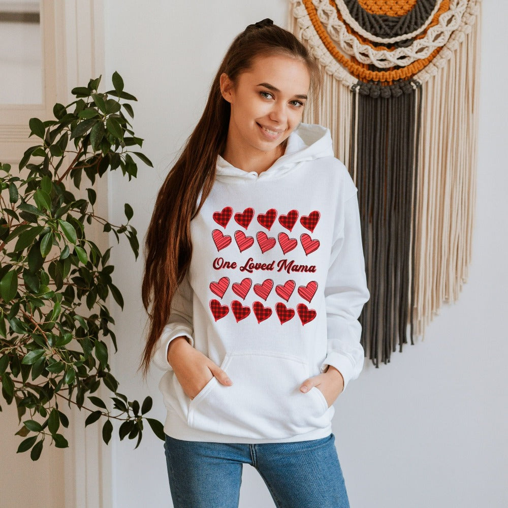 Valentine's Day Crewneck Sweatshirt for Women, Valentine's Day Heart Sweatshirt for Mom Mama, Valentines Hoodie Gift for Valentines