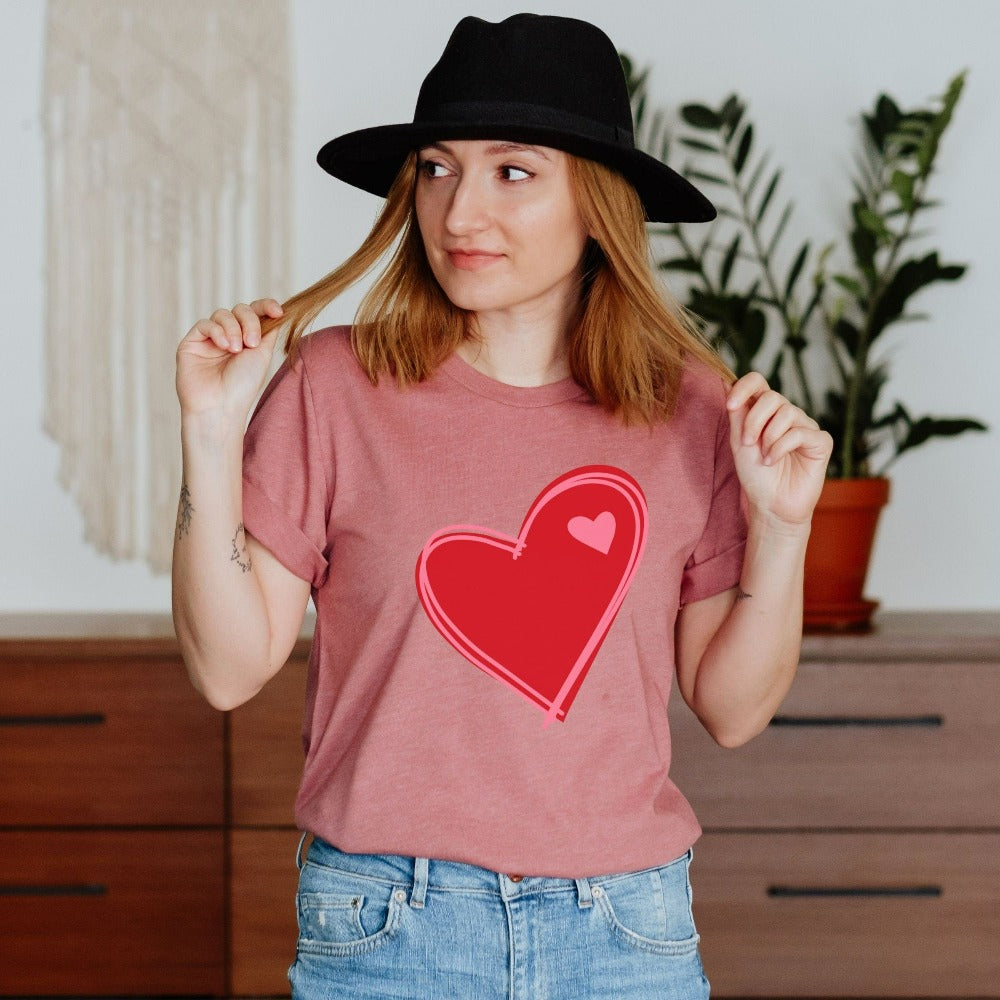 Valentine's Day Shirts for Women, Heart Love Tees, Red Heart Couple T-Shirts, Valentines Gift for Her Him Girlfriend Boyfriend 