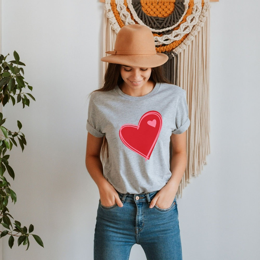 Valentine's Day Shirts for Women, Heart Love Tees, Red Heart Couple T-Shirts, Valentines Gift for Her Him Girlfriend Boyfriend 