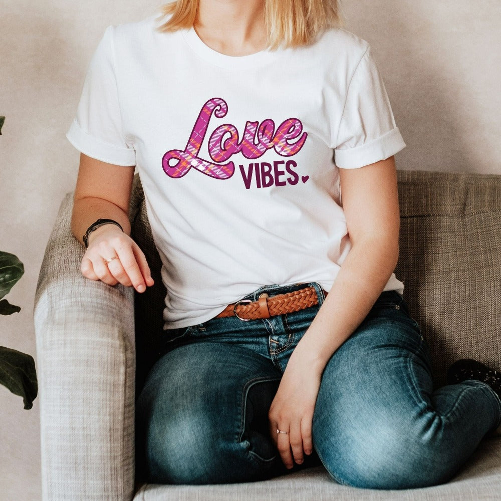 Valentine Shirt for Women, Girls Valentines Day Outfit, Valentine Tee Gift for Women Mom Aunt Sister, Bestie Matching VDay Tee