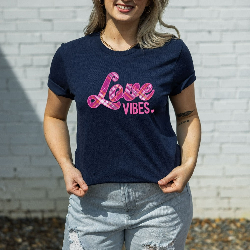 Valentine Shirt for Women, Girls Valentines Day Outfit, Valentine Tee Gift for Women Mom Aunt Sister, Bestie Matching VDay Tee