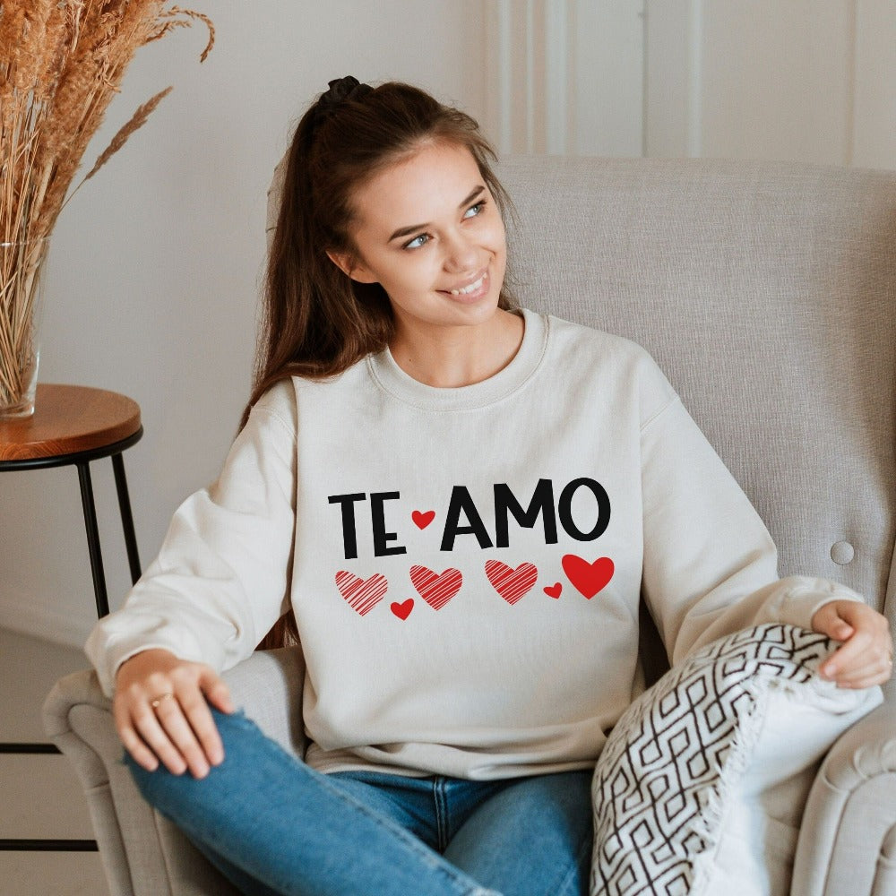 Valentines Crewneck Sweatshirt, Couples Shirt, Spanish I Love You Sweatshirt, Matching Anniversary Outfit, Bachelorette Shirts, XOXO