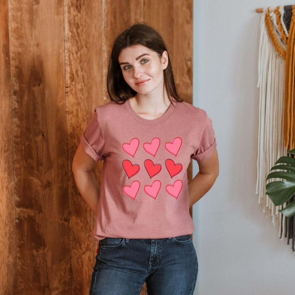 Valentines Day T-Shirt, Cute Heart Shirt Gift for Girlfriend, Graphic Valentines Tee, Valentine's Outfit Idea, Women Heart Tee