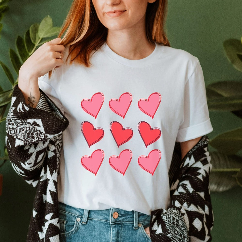 Valentines Day T-Shirt, Cute Heart Shirt Gift for Girlfriend, Graphic Valentines Tee, Valentine's Outfit Idea, Women Heart Tee